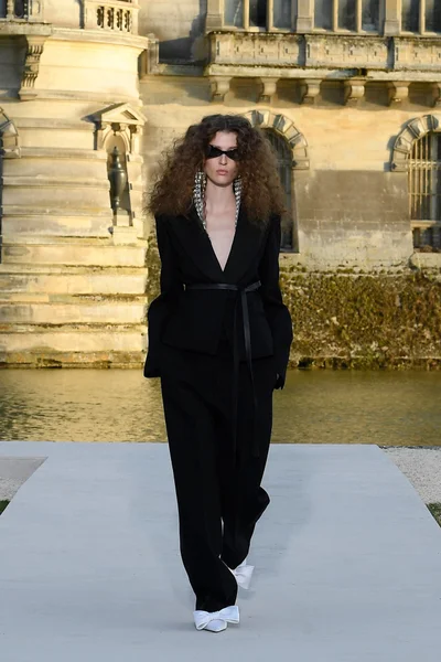 Look 28